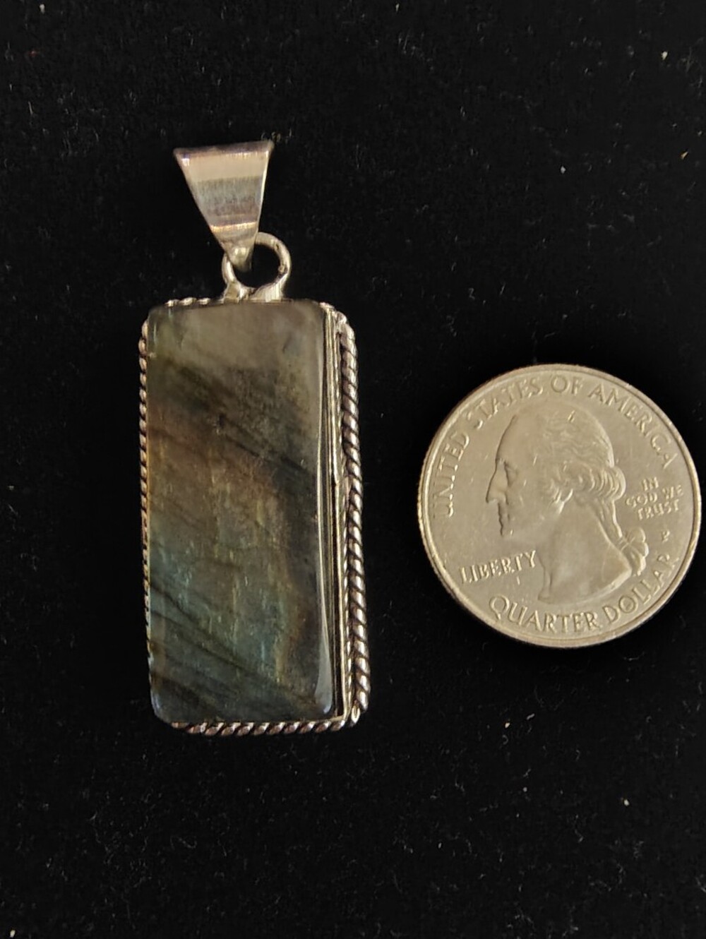 Labradorite Rectangular Pendant - Picture 3 of 4